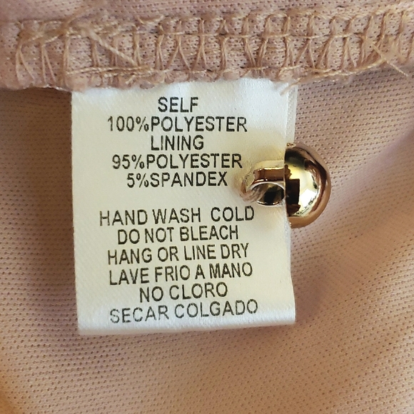 HIDDEN ALLEY PINK LACE EYELET DRESS - Picture 5 of 5